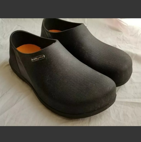 vangelo professional footwear